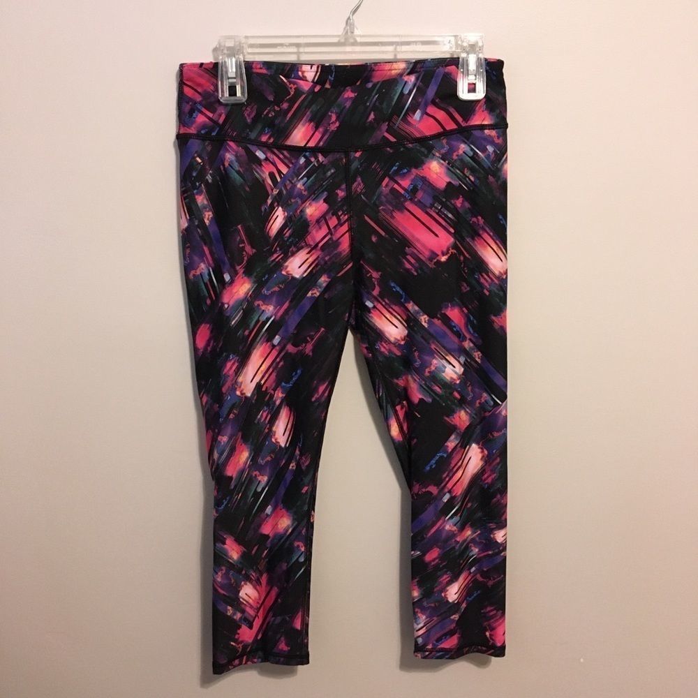 Fabletics Multicolor Pattern Cropped Leggings - image 1